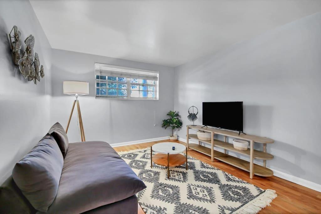 Decorative 1Br With Parking Close To Stores Tampa Exterior foto