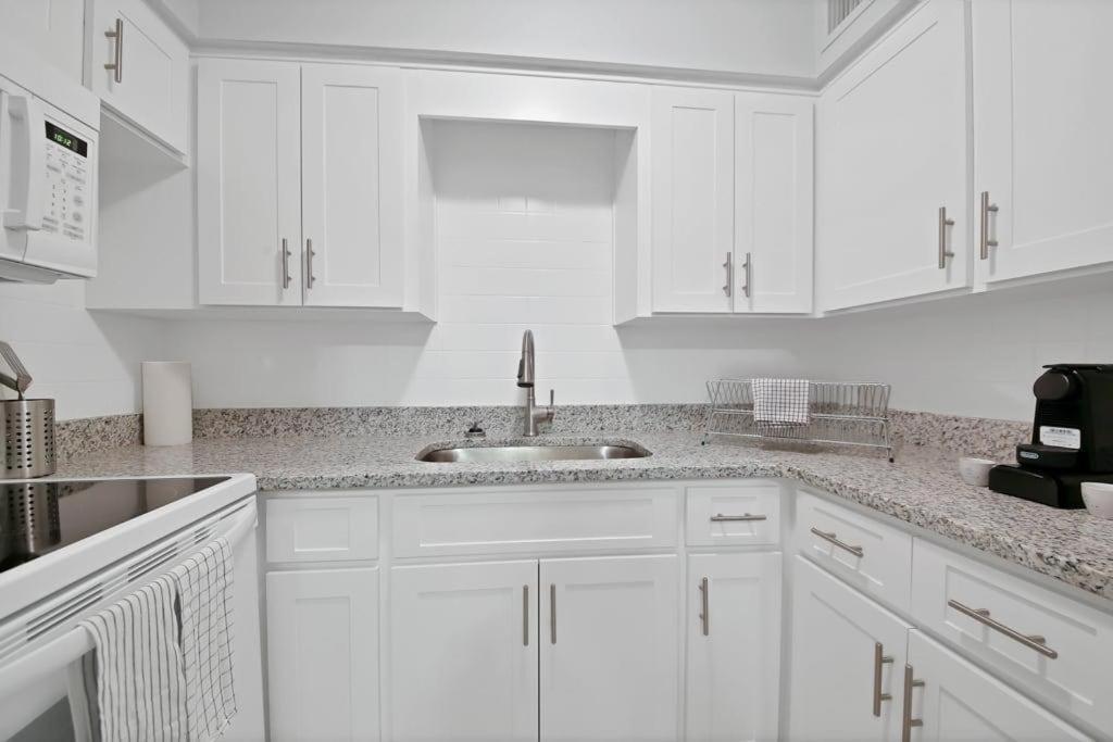 Decorative 1Br With Parking Close To Stores Tampa Exterior foto